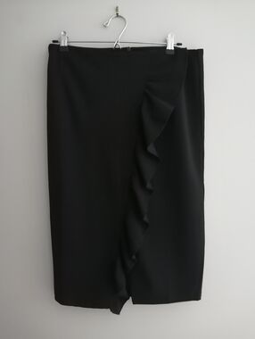 Amaryllis Ruffle Accent Black Pencil Skirt With Slit Medium